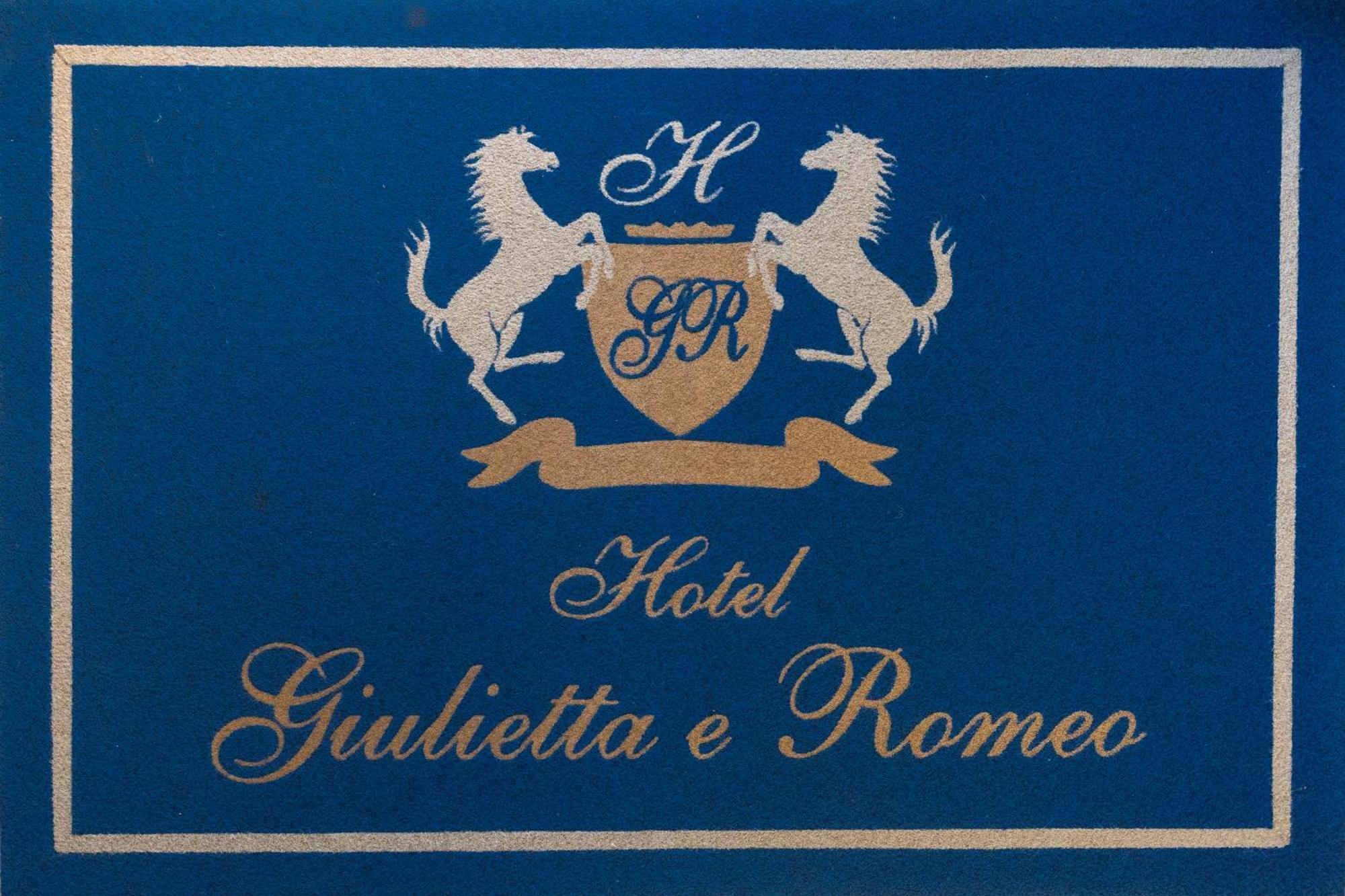 Hotel Giulietta E Romeo Casal Palocco Kültér fotó