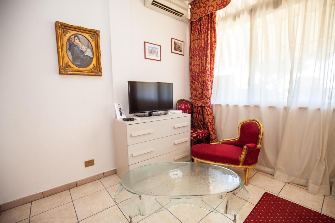 Hotel Giulietta E Romeo Casal Palocco Kültér fotó